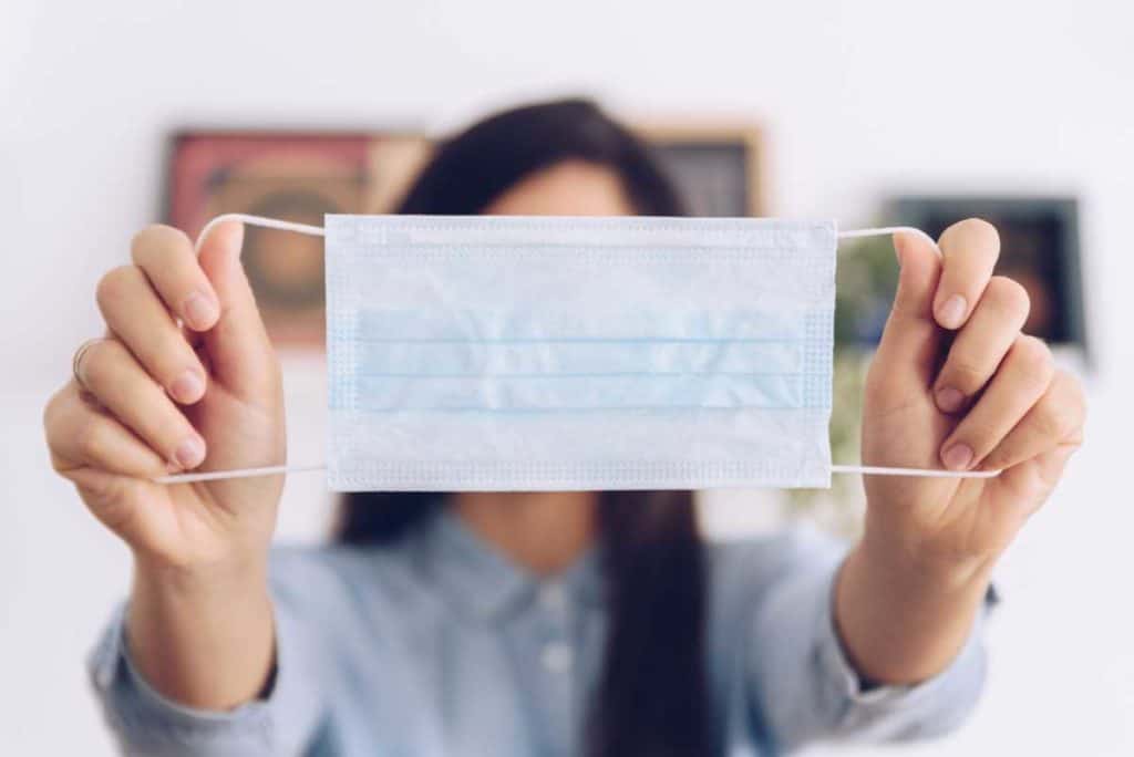 Fact Check Do Surgical masks prevent respiratory viruses from clinging