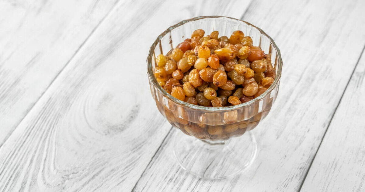 Fact Check Can soaked raisins cure hemoglobin deficiency? THIP