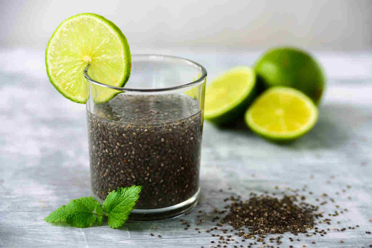 What are the benefits of chia seeds on an empty stomach?