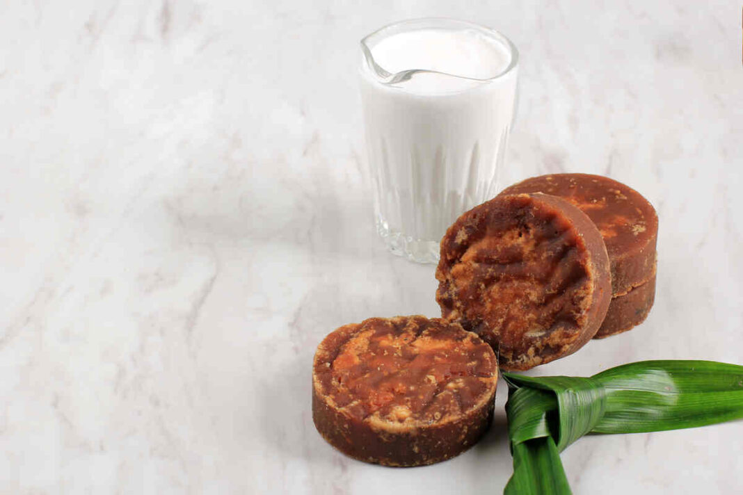 drinking milk with jaggery