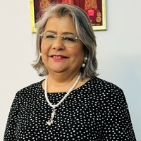 Dr Roma Kumar