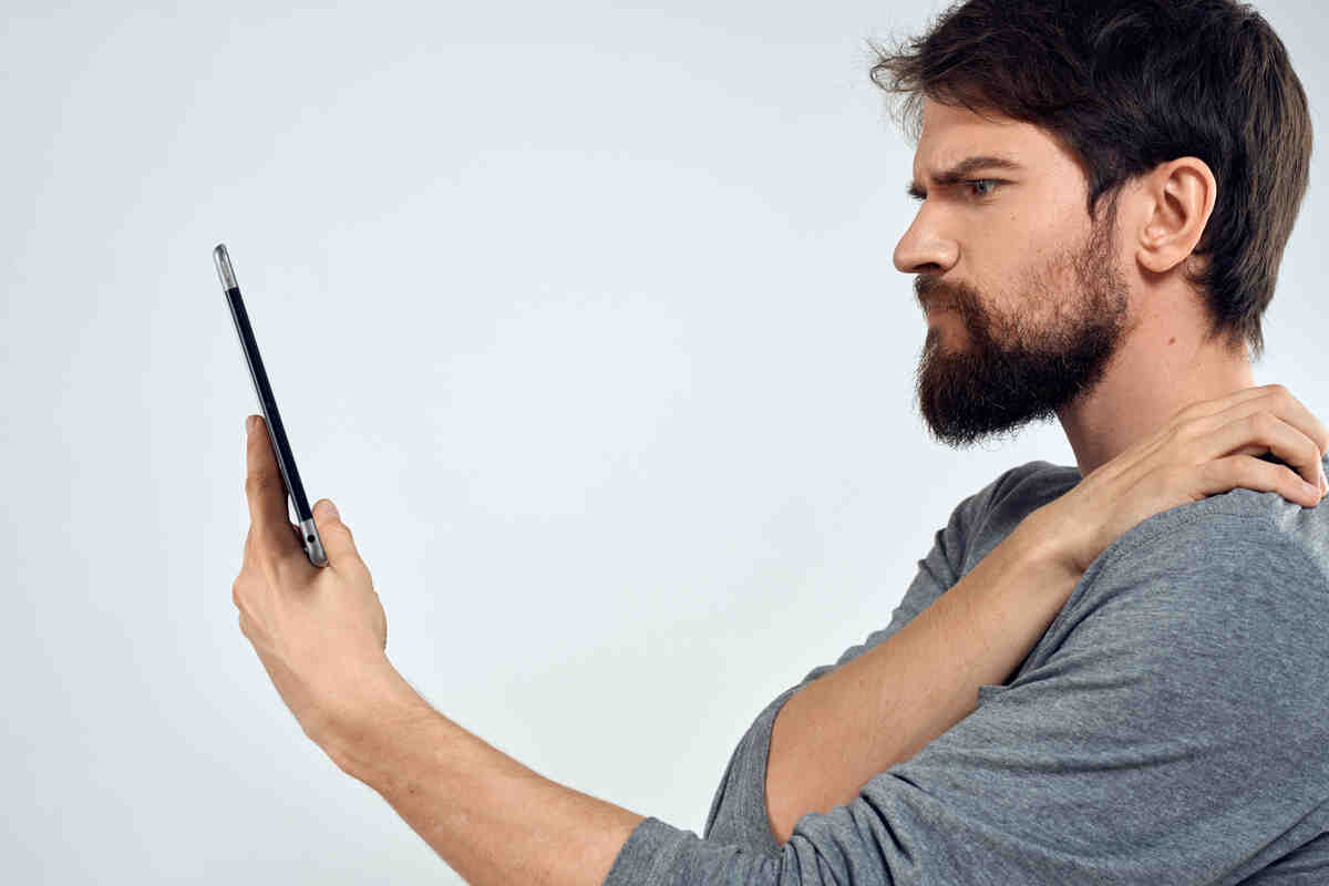 Tablet Neck Tech Neck Syndrome: How Your Screen Time is Hurting Your Spine